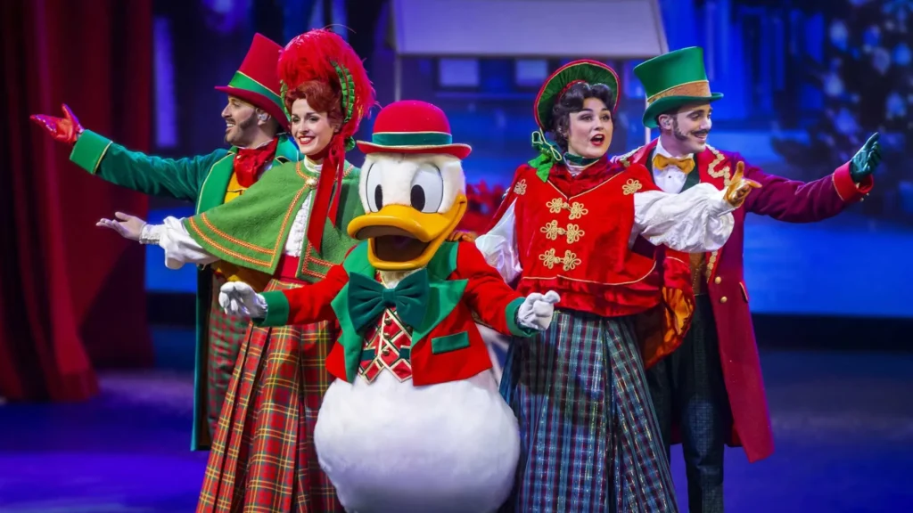 Disneyland Paris Let's Sing Christmas review • 4K full show video • Musical show at Videopolis Discoveryland at DisneyLand Paris.