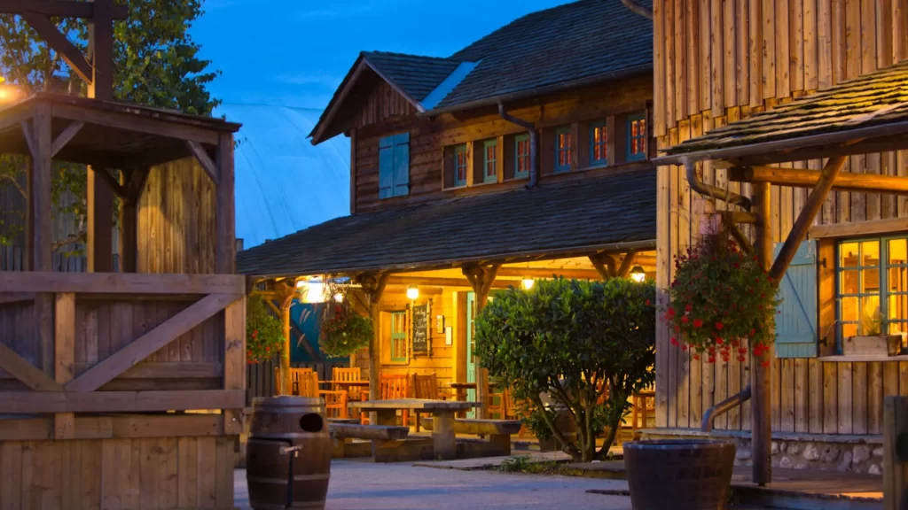 Disneyland Paris Disney's Davy Crockett Ranch price • Self-catering cabin • Booking Disney's Davy Crockett Ranch at Disneyland Paris.