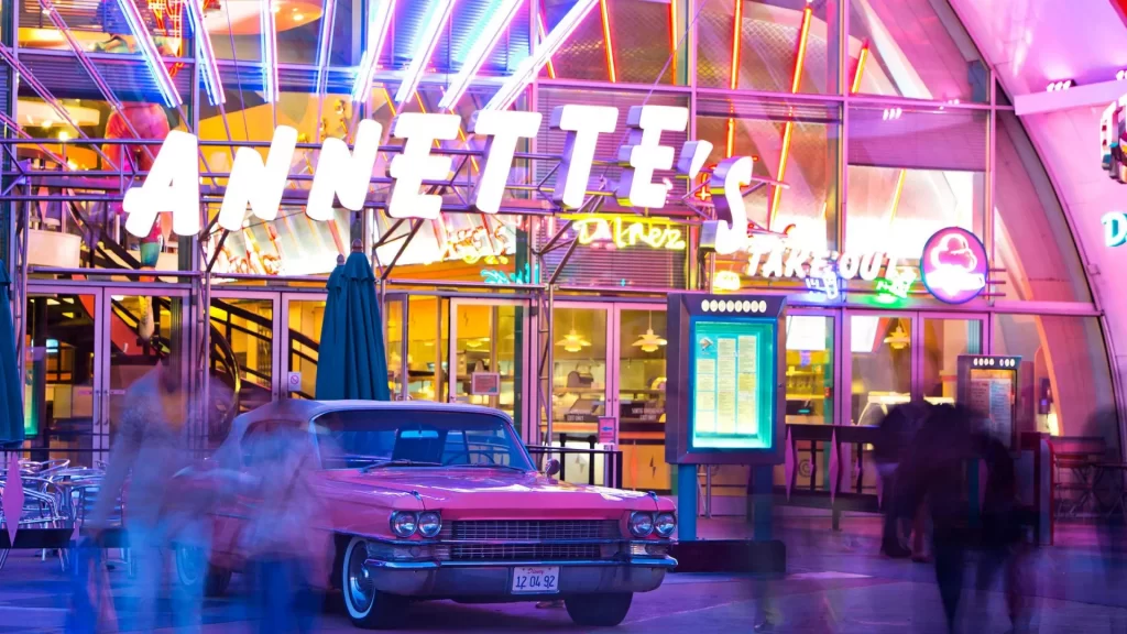 Disneyland Paris Annette’s Diner • 4K Video Review • Table Service Restaurant • Reservation • Annette’s Diner prices & menu.