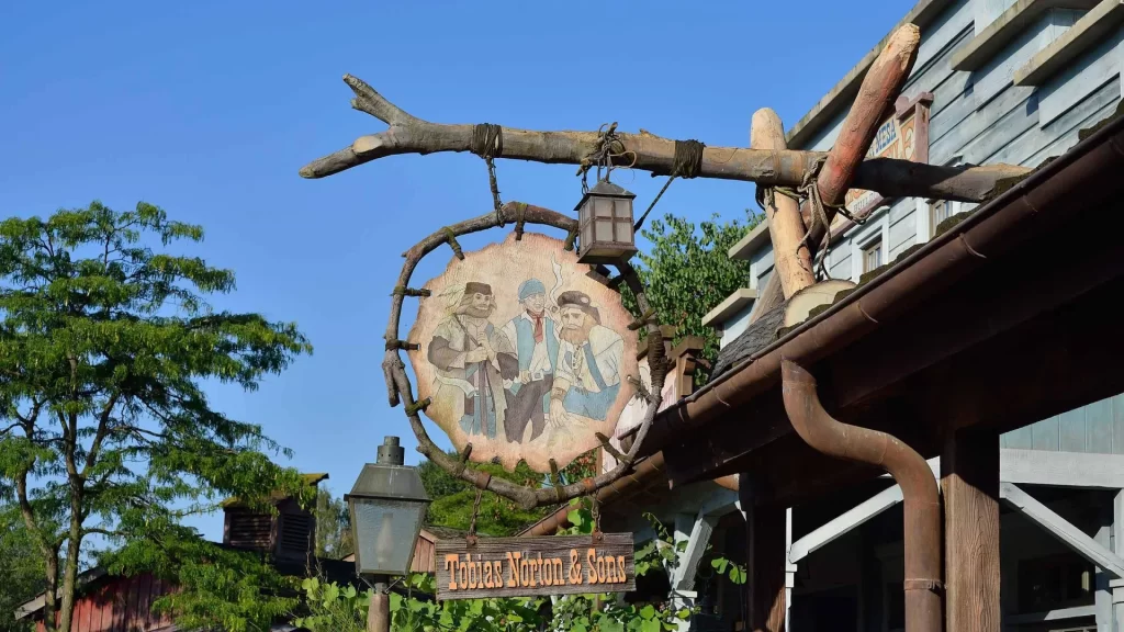 Disneyland Paris Thunder Mesa Mercantile Building offers Western-themed gifts