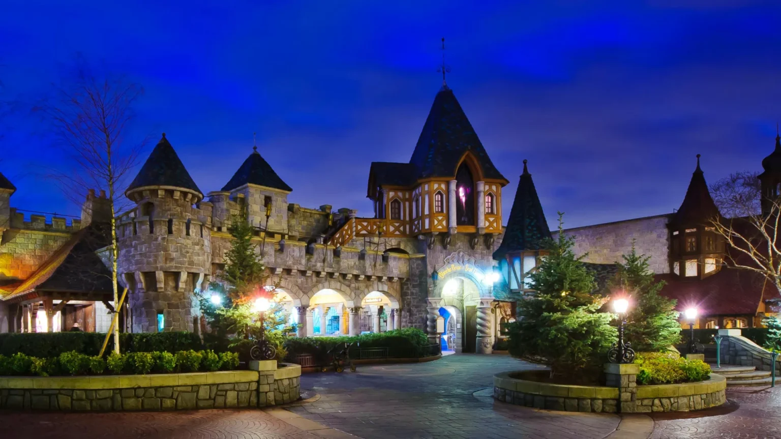 Disneyland Paris Blanche-Neige et les Sept Nains review • Disneyland Park • Childhood Dreams • Blanche-Neige et les Sept Nains description.