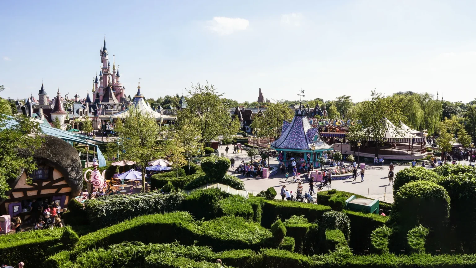 Disneyland Paris Fantasyland Review • A description of Fantasyland at Disneyland Paris • Attractions