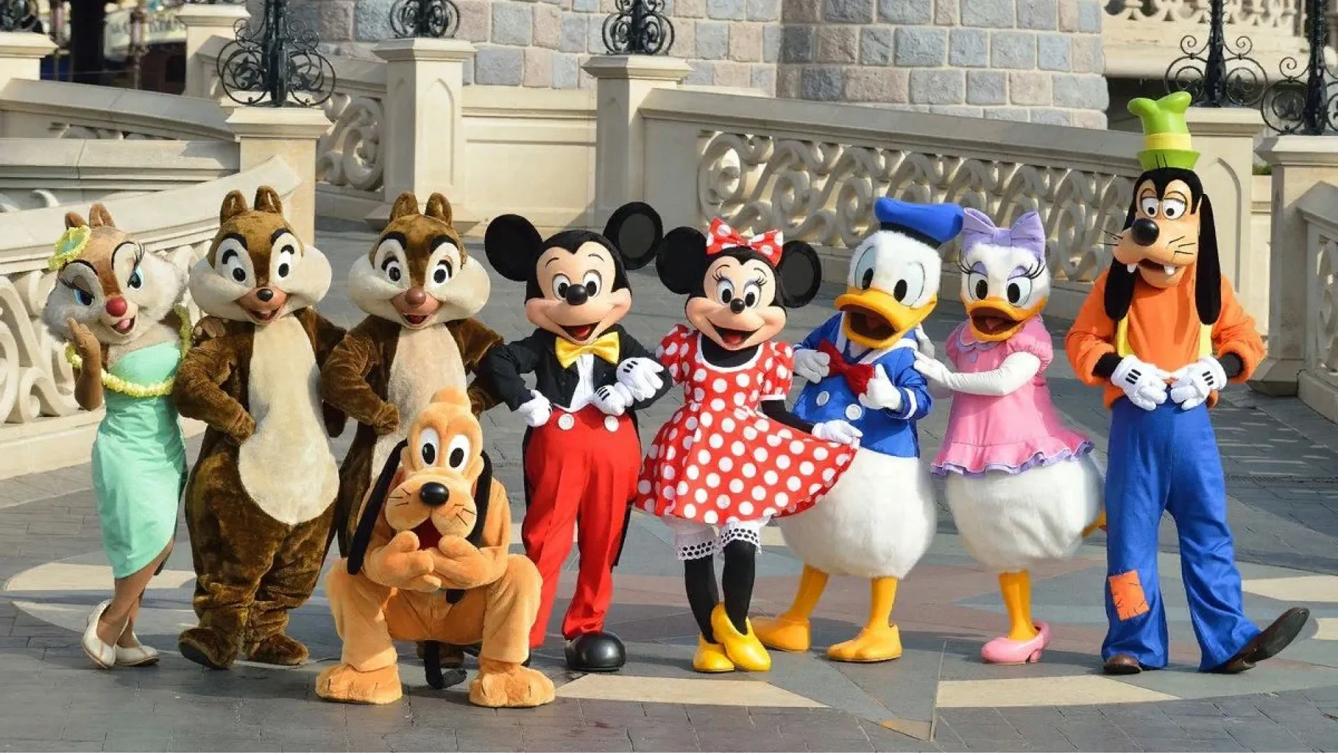 Characters At Disneyland Paris DLP Trip Characters At Disneyland Paris DLP Trip