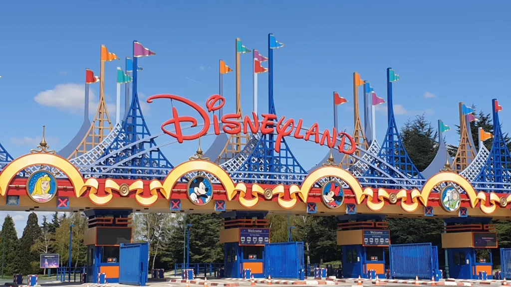 Disneyland Paris by car • How to get to Disneyland Paris by car? • Reaching Disneyland Paris by car • Driving To Disneyland Paris.