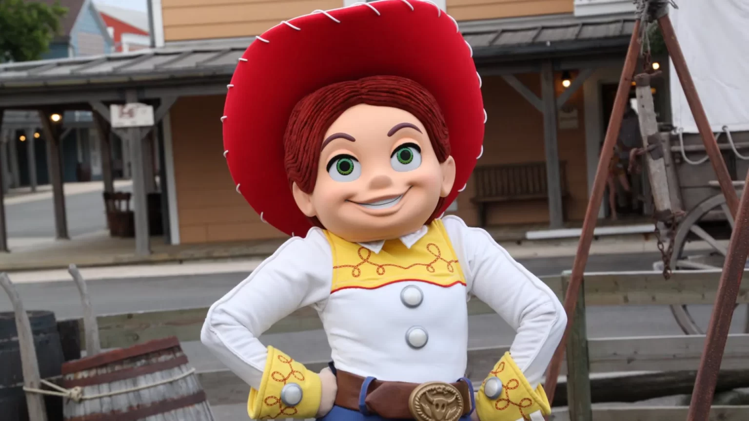 Disneyland Paris Jessie • Meet and greet with cowgirl Jessie at Disneyland Paris • Photo with Jessie at Disneyland Paris.