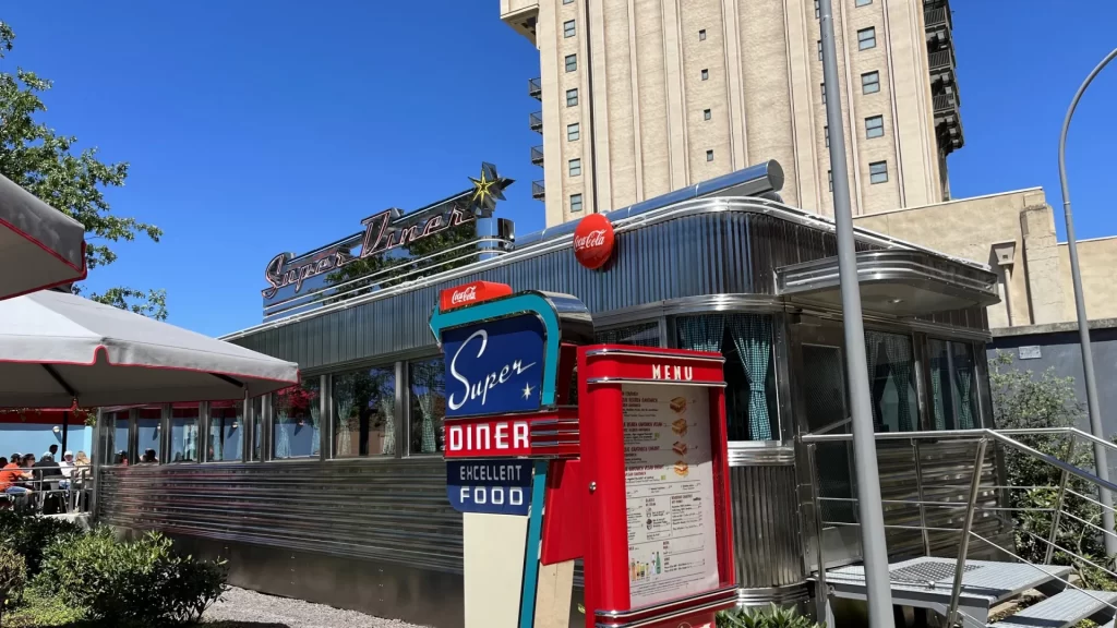 Disneyland Paris Super Diner • 4K Video Review • Quick Service Restaurant • Reservation • Cafe Super Diner prices & menu.