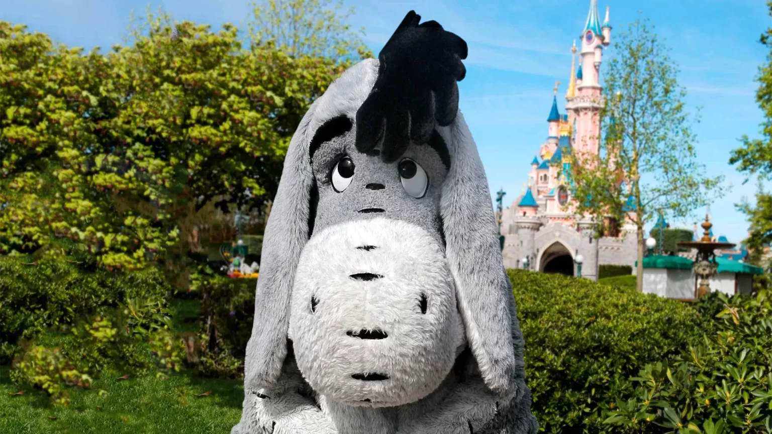 Disneyland Paris Eeyore • Meet and Greet with Eeyore at Disneyland Paris • Photo with Eeyore at Disneyland Paris.