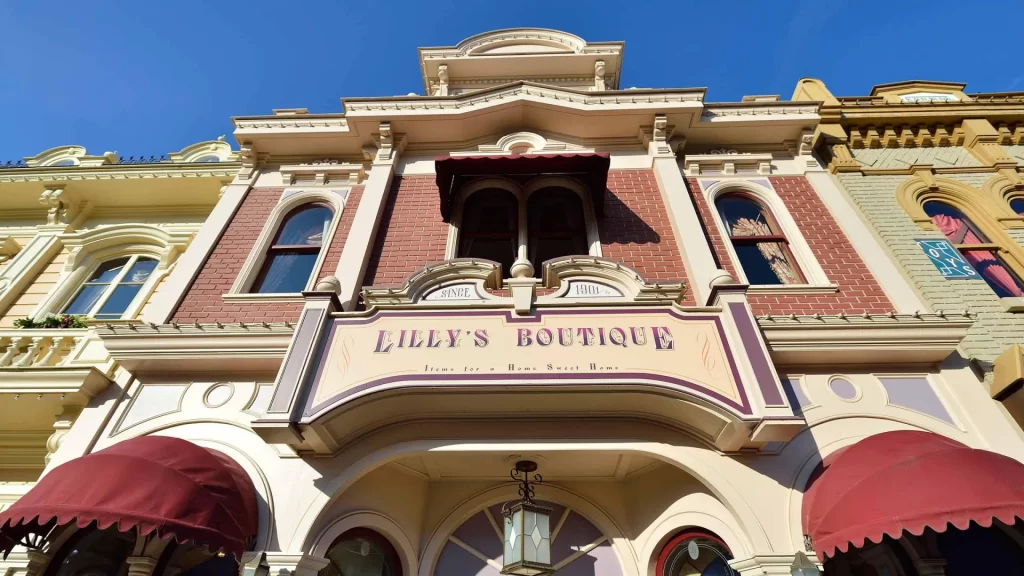Disneyland Paris Lilly's Boutique offers vintage-inspired fashion