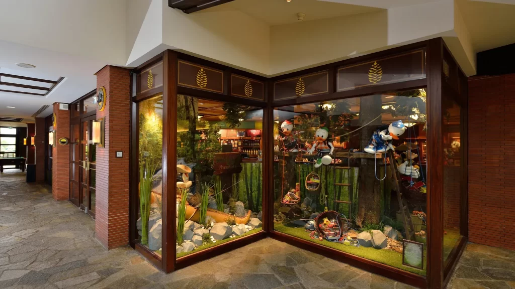 Disneyland Paris Northwest Passage features unique merchandise inspired by the rugged landscapes and adventures of the Northwest.