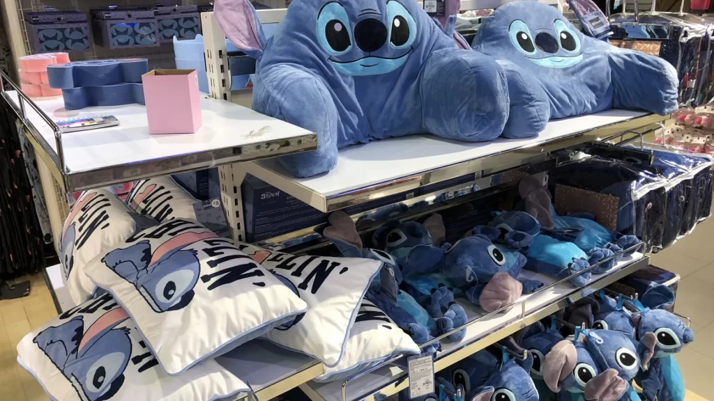 Shops at Walt Disney Studios Park in Disneyland Paris • Best Walt Disney Studios Park Shops • List of All Stores in Walt Disney Studios Park