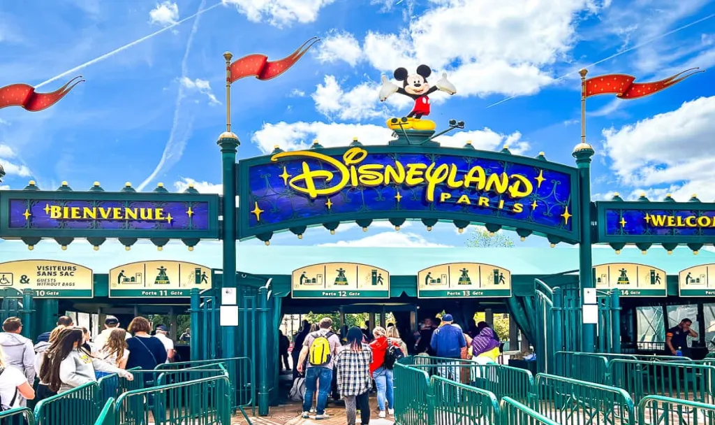 Disneyland Paris Step inside the park