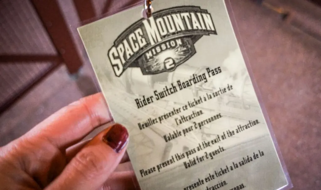Disneyland Paris Hyperspace Mountain rider switch