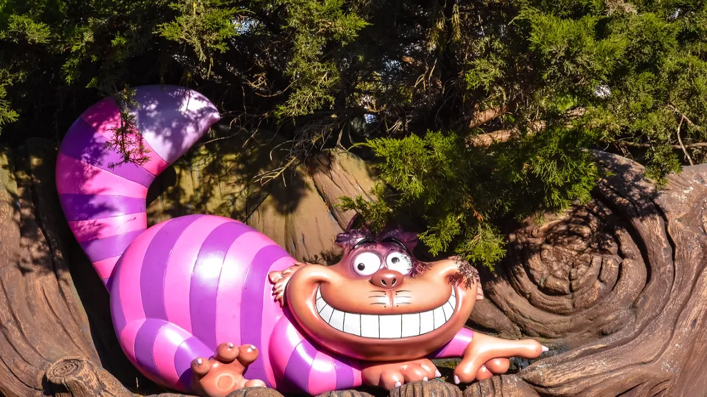 Disneyland Paris Smiling Cheshire Cat