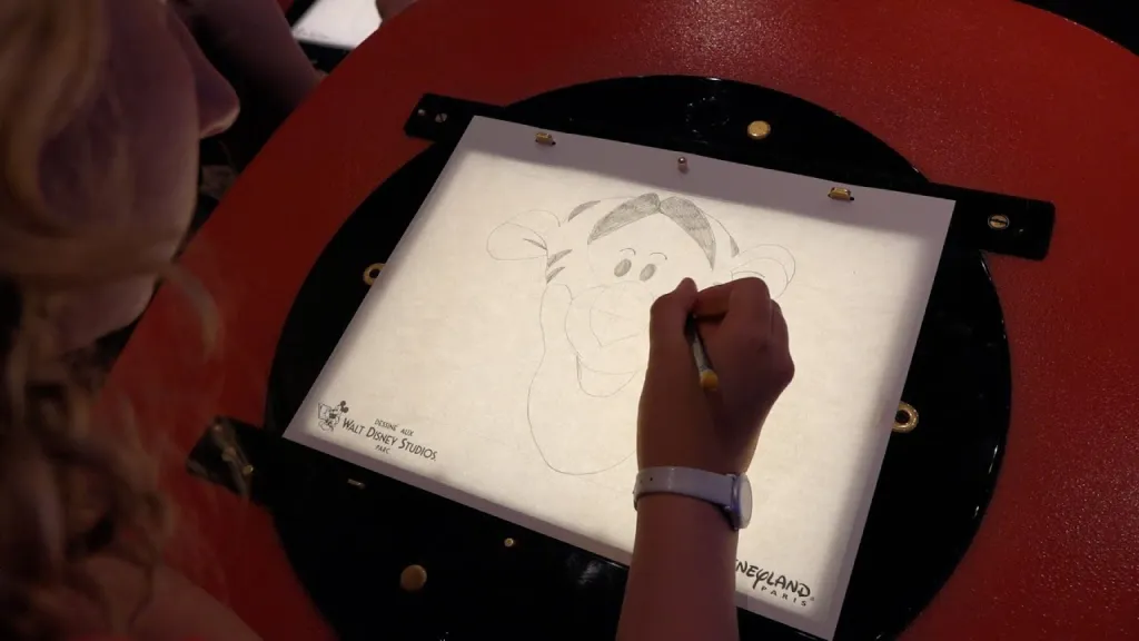 Disneyland Paris Learning to draw Tigger
