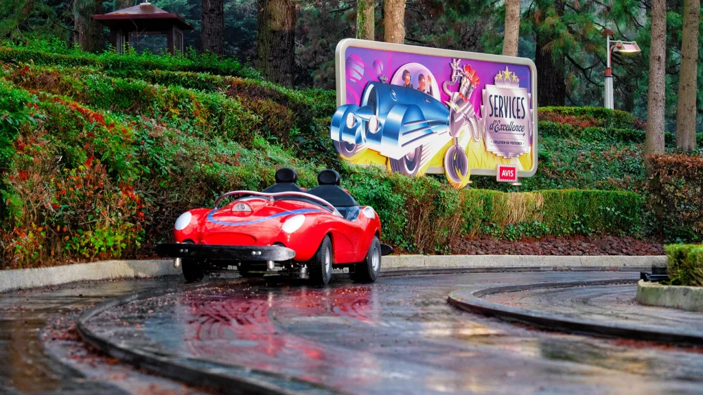 Disneyland Paris Retro cars Astrocoupé 9000