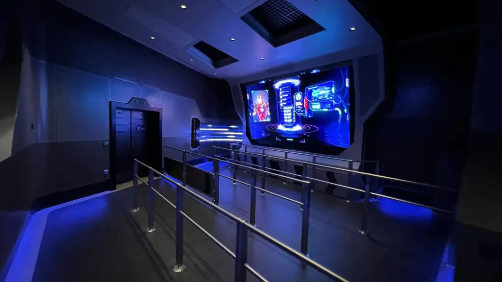 Disneyland Paris Ride queue