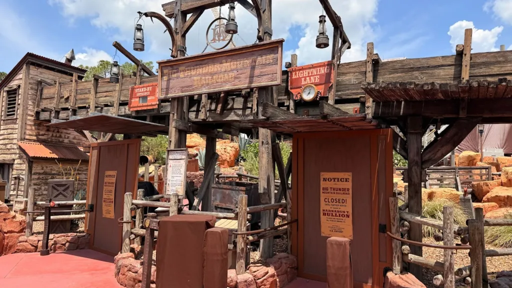 Disneyland Paris Entrance to Big Thunder Mountain