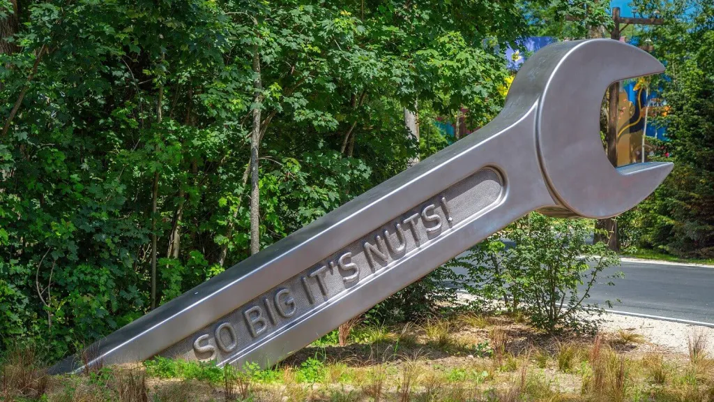 Disneyland Paris Giant key on Route 66