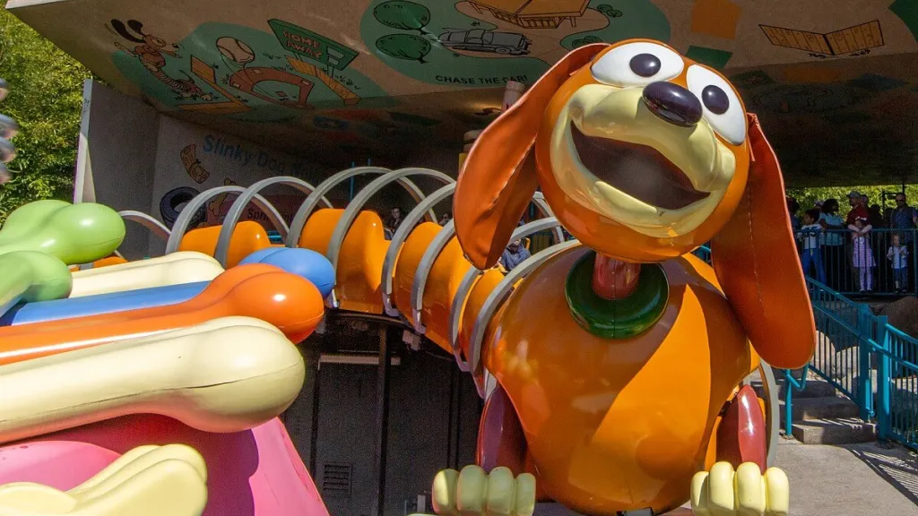Disneyland Paris Fun on Slinky Dog Zigzag Spin