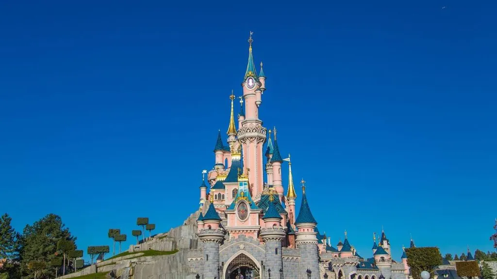 Disneyland Paris The Iconic Sleeping Beauty Castle