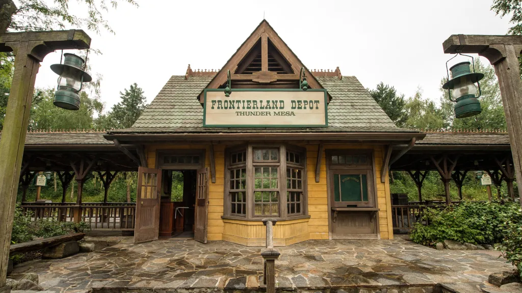Disneyland Paris Frontierland Station