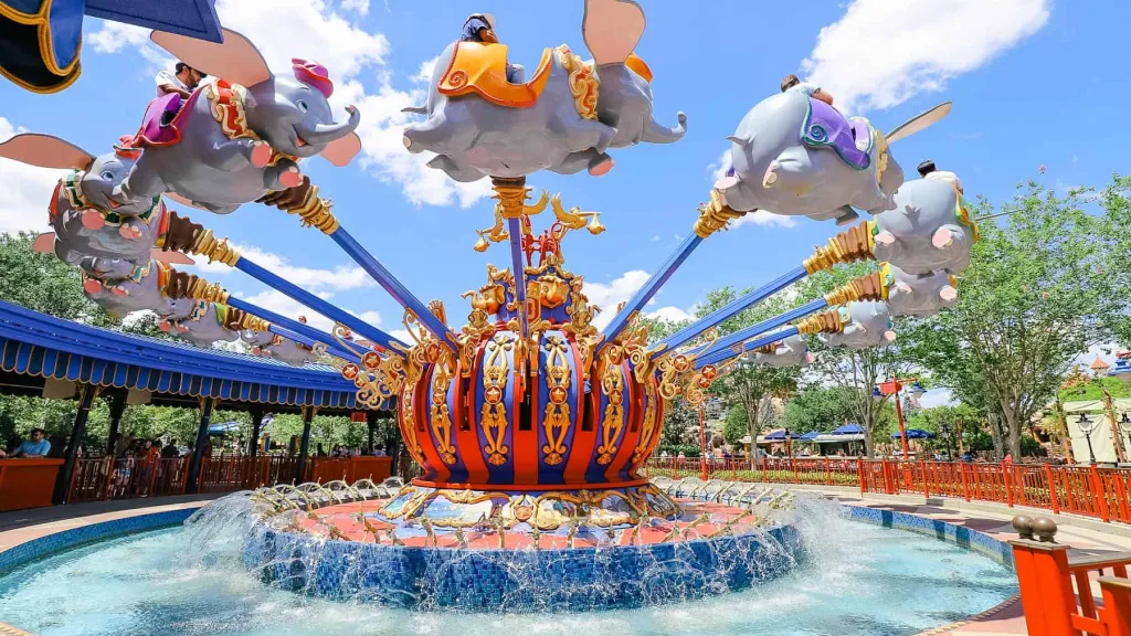 Disneyland Paris Unforgettable flight of the little elephant
