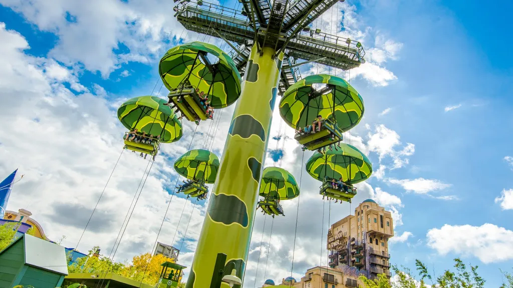 Disneyland Paris Jump into action