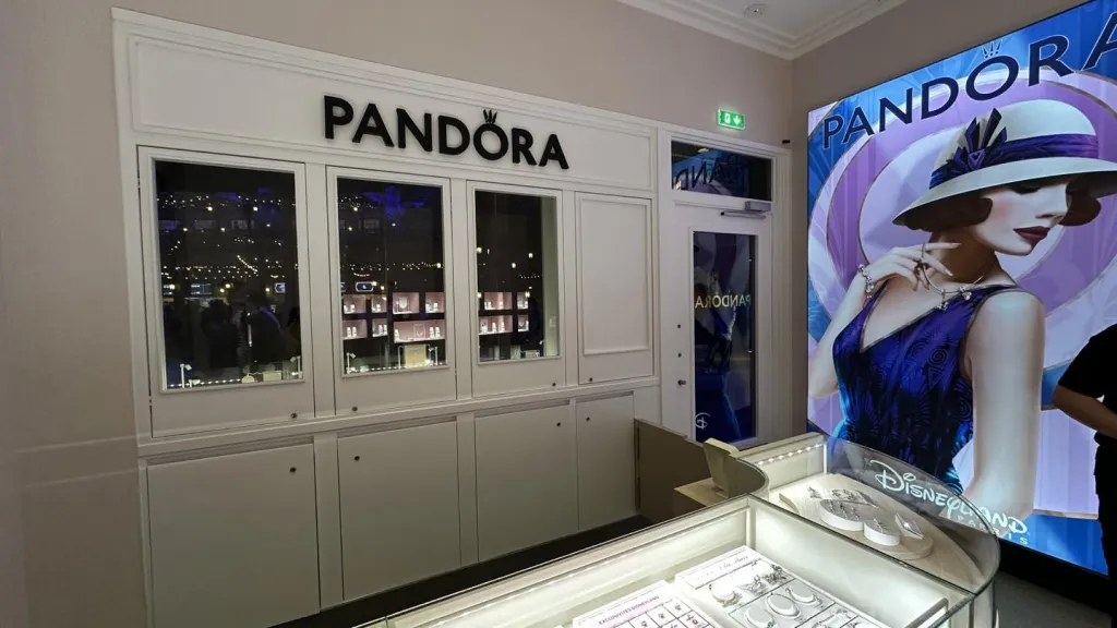 Disneyland Paris Inside the Hollywood Jewel Box store