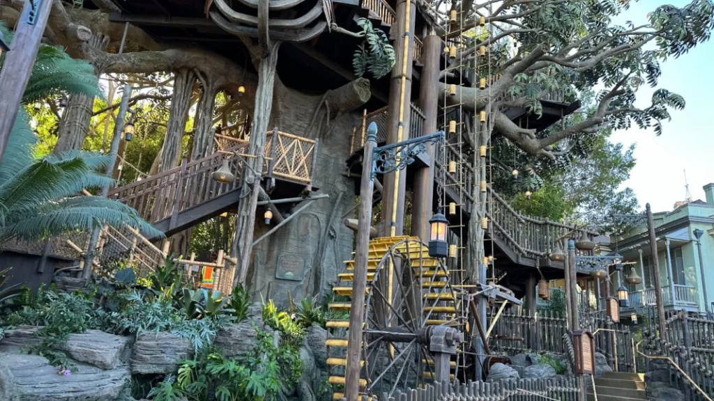Disneyland Paris Wooden water wheel