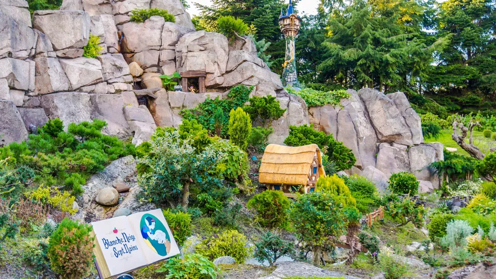 Disneyland Paris Land of Snow White and the Seven Dwarfs