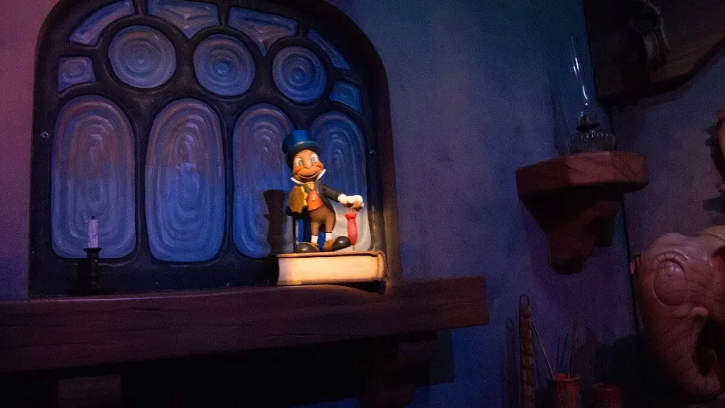 Disneyland Paris Jiminy Cricket