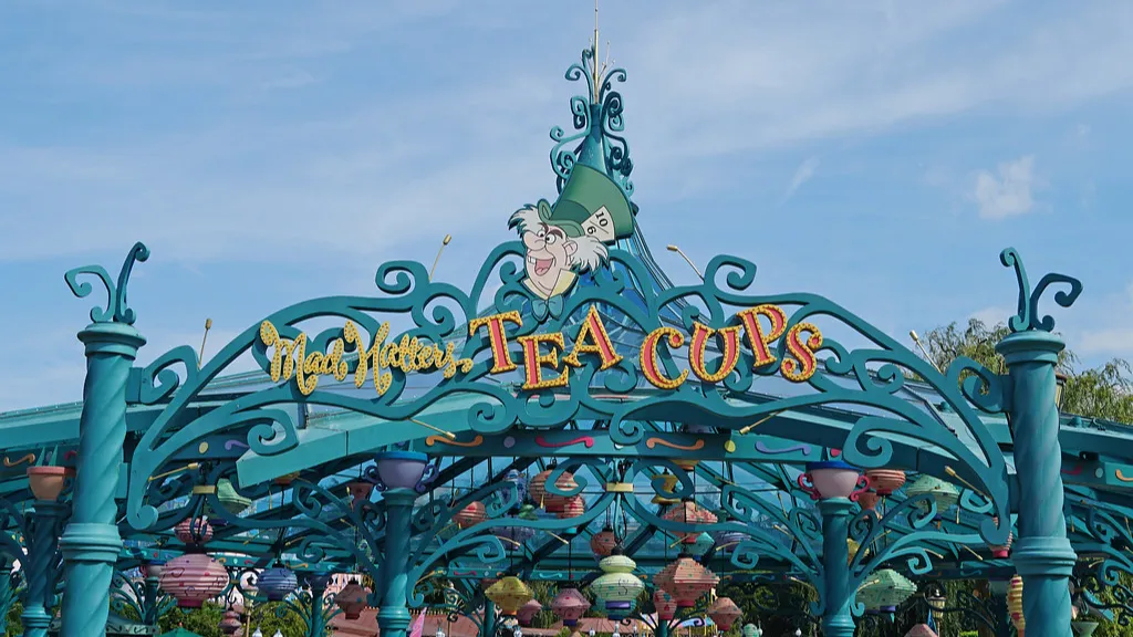 Disneyland Paris Attraction sign