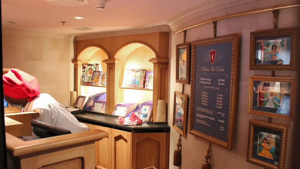 Disneyland Paris Photo reservation desk