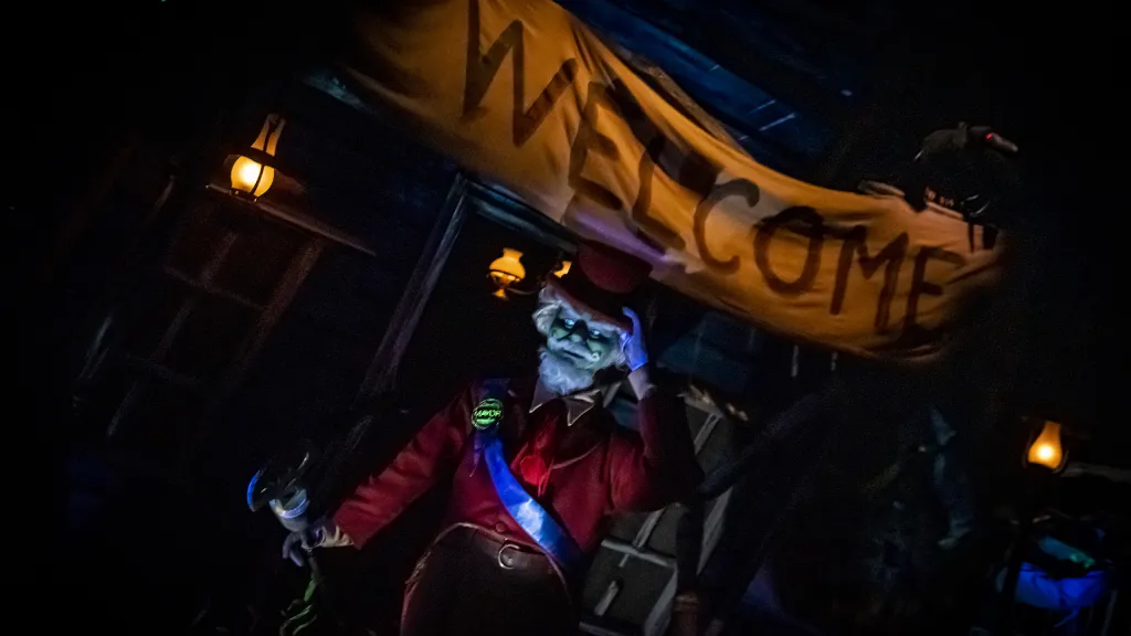 Disneyland Paris Sinister ghost