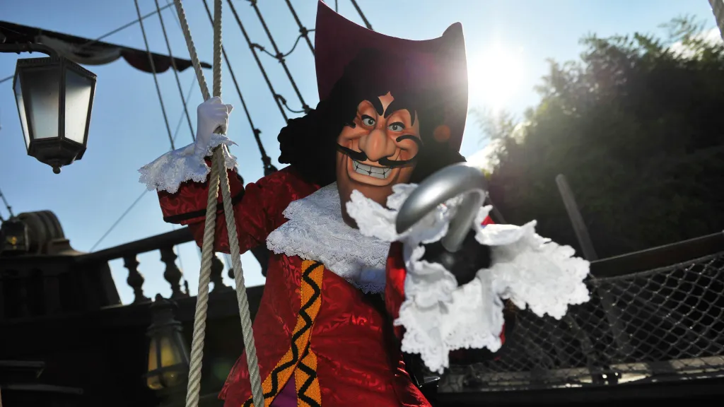 Disneyland Paris Captain Hook on the ship