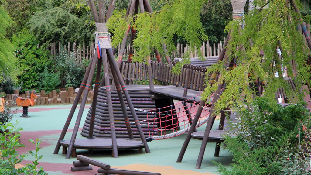 Disneyland Paris Wooden children’s wigwams