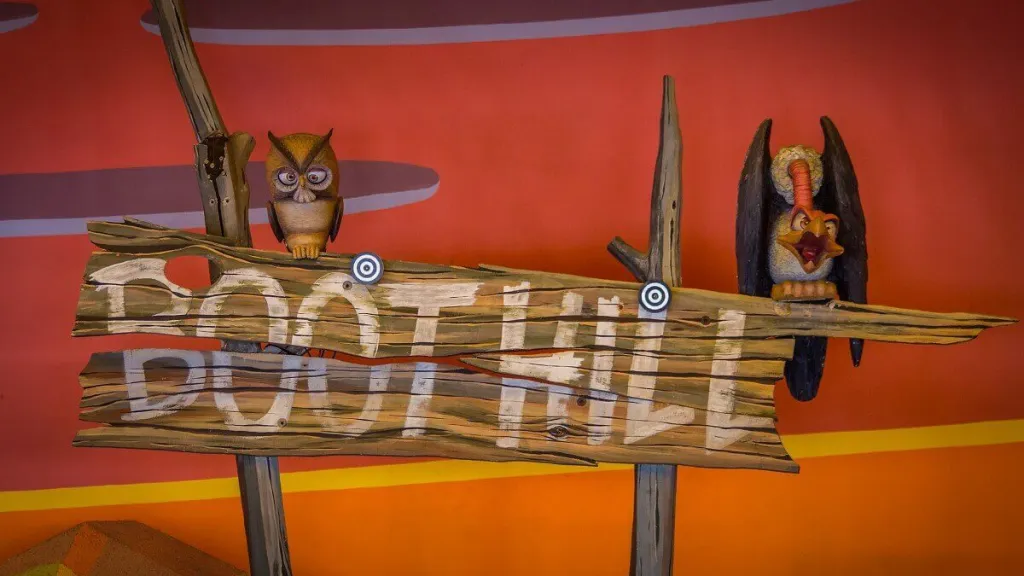 Disneyland Paris Owl and vulture targets