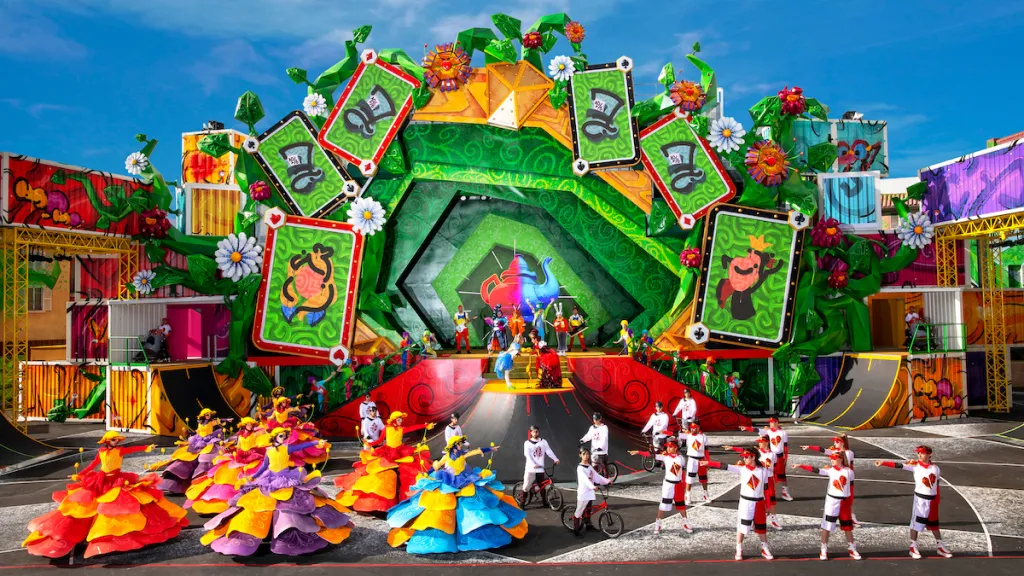 Disneyland Paris Alice & The Queen of Hearts show