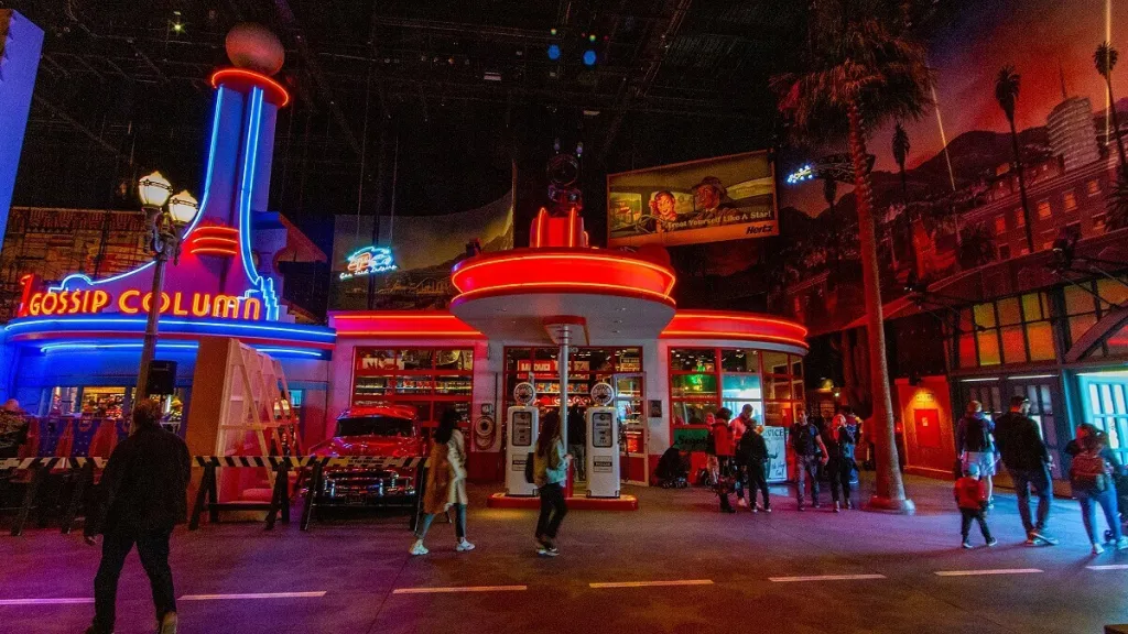 Disneyland Paris A walk through movie backstage