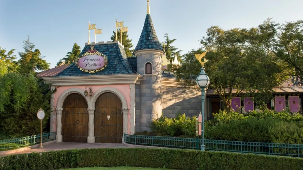 Disneyland Paris Princess meet & greet at pavillon