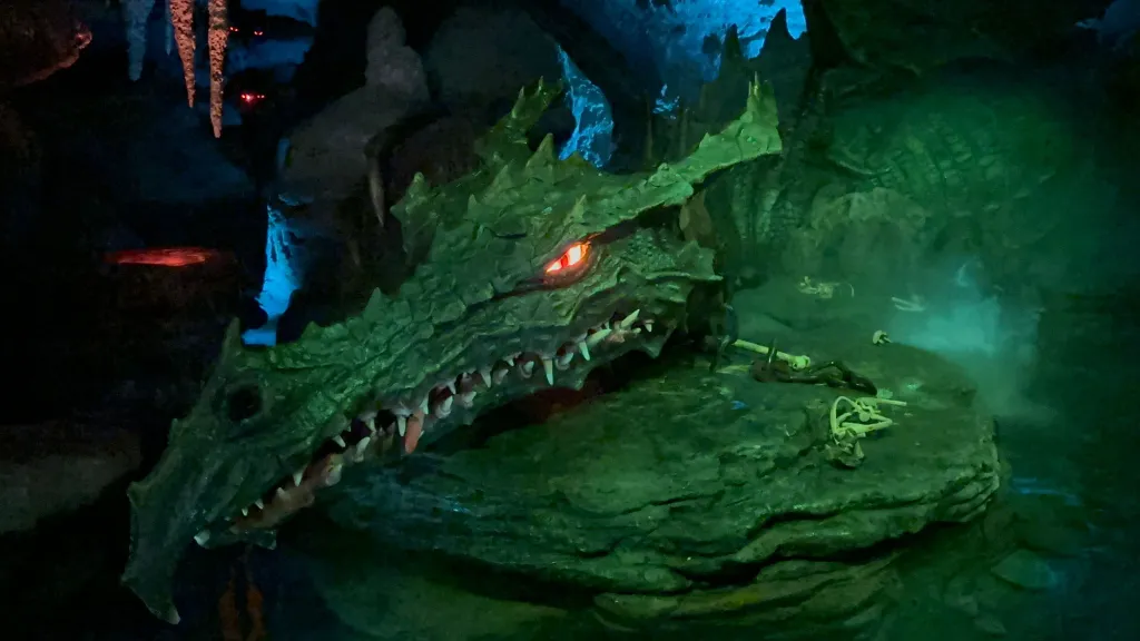 Disneyland Paris The dragon hides in the lair