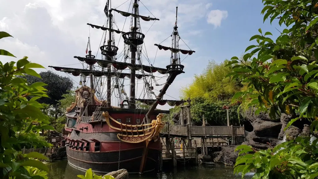 Disneyland Paris Pirate ship in the cove