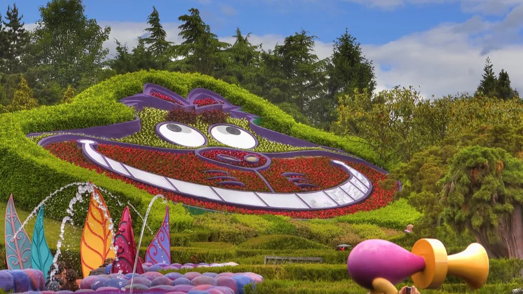 Disneyland Paris Smiling Cheshire Cat