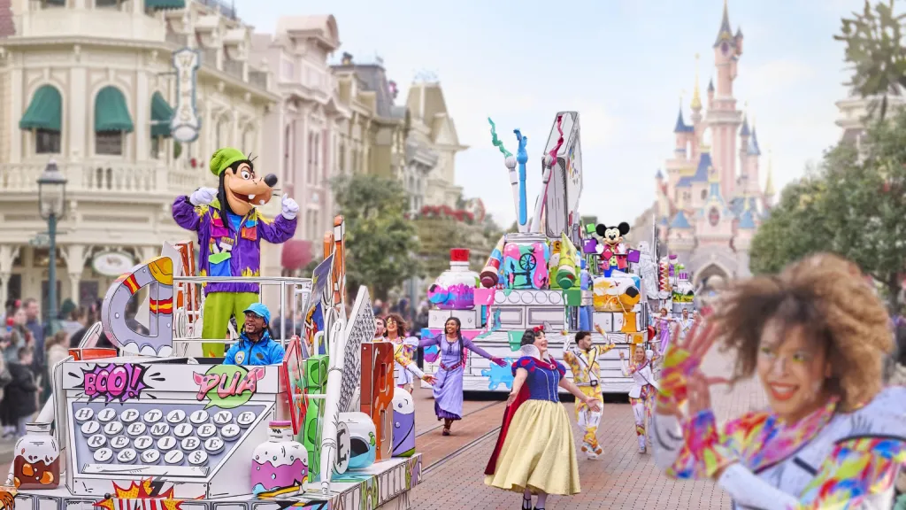 Disneyland Paris Colorful floats with characters