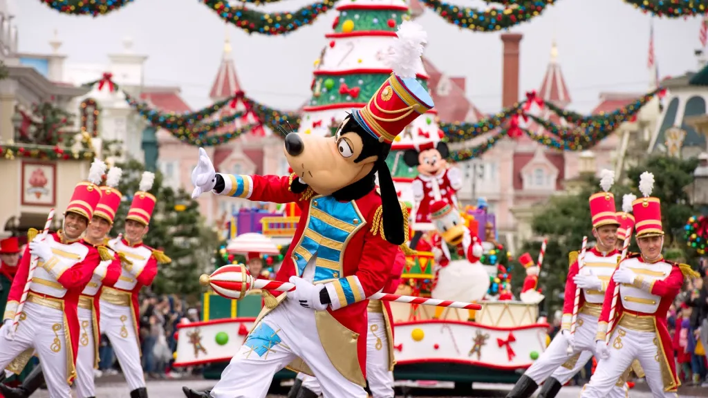 Disneyland Paris Christmas Goofy