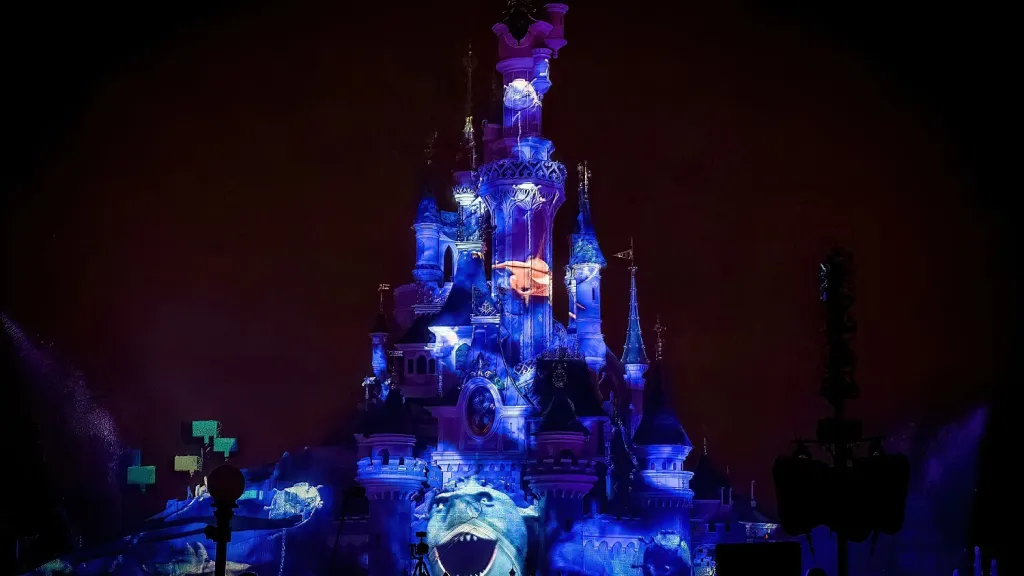 Disneyland Paris Bruce’s moment from Finding Nemo Disneyland Paris Bruce’s moment from Finding Nemo