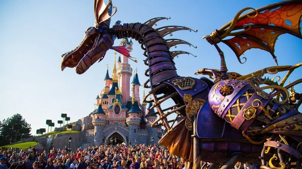 Disneyland Paris Maleficent float Disneyland Paris Maleficent float