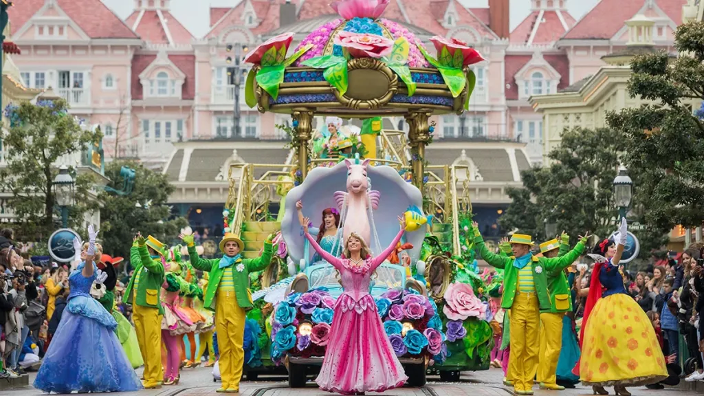 Disneyland Paris Disney Princesses float Disneyland Paris Disney Princesses float