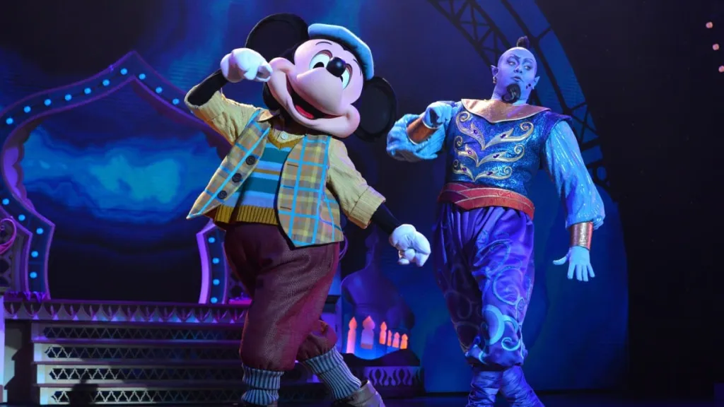 Disneyland Paris Mickey dances with Genie
