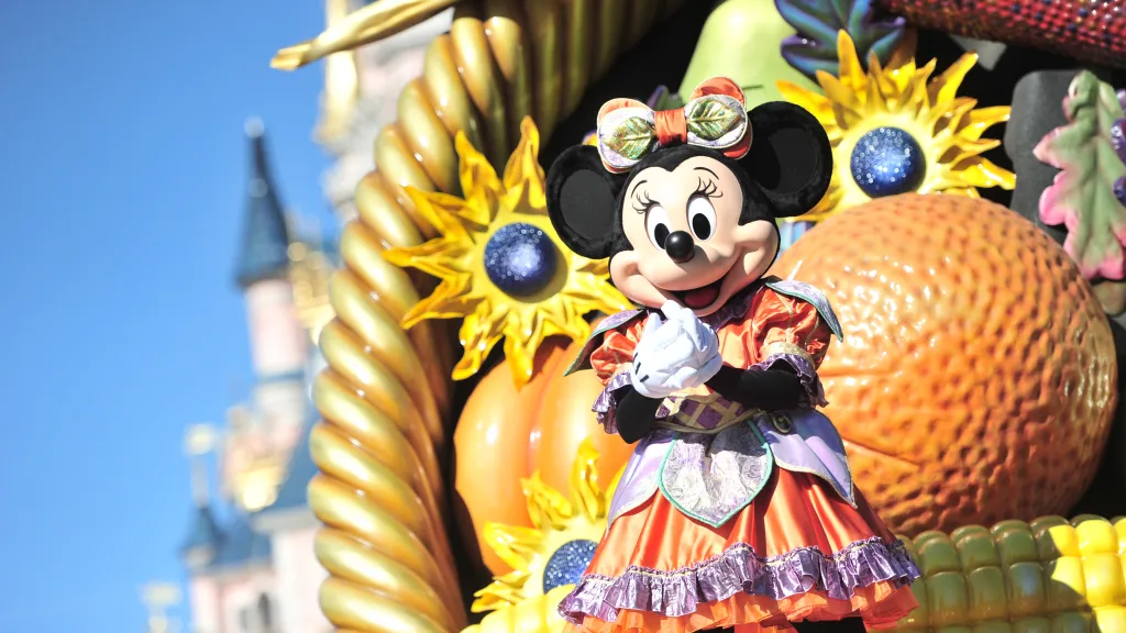 Disneyland Paris Stunning Minnie